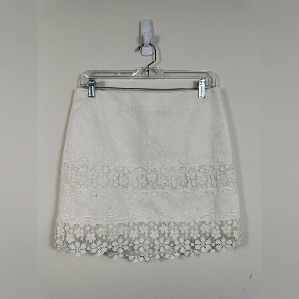 J. Crew Short Pencil Skirt Lace Overlay Size 6 White GUC Twill